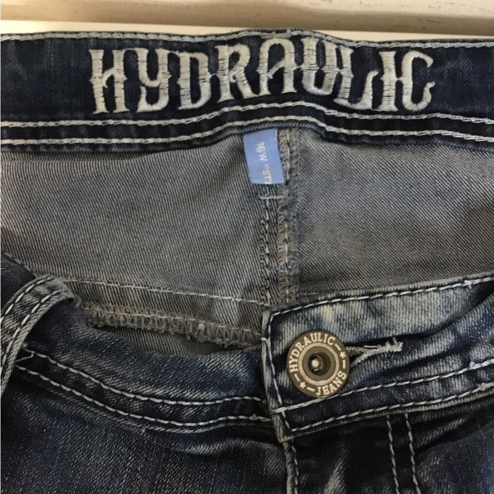 Hydraulic Women's Dark Blue Embroidered Boot Cut Jeans
Size 16W inseam 30” - Picture 9 of 11